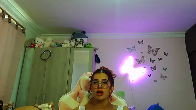 caroline jonson online show from April 26, 5:10 pm