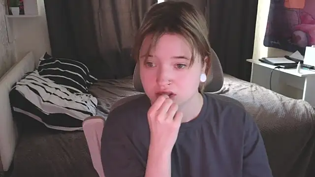 Meowki4k online show from March 10, 8:29 am