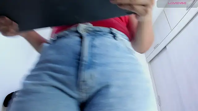 Amelia Debora Antonella online show from April 20, 4:32 pm