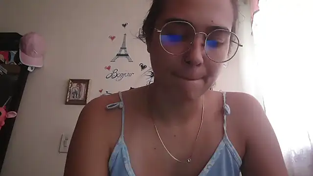 trianabell online show from April 23, 4:42 pm