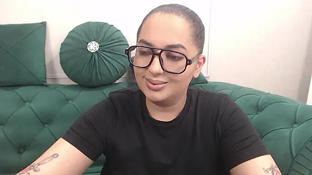 BustyAllyy online show from April 19, 6:32 pm