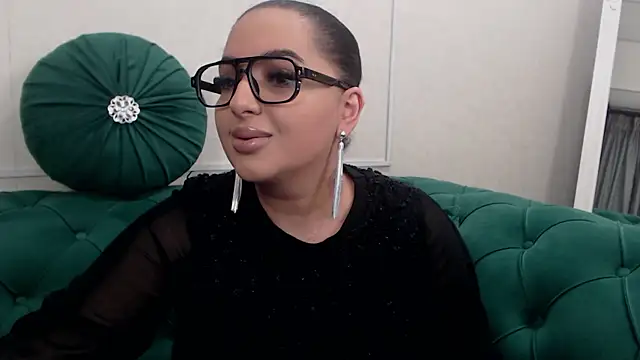 BustyAllyy online show from April 24, 5:16 pm