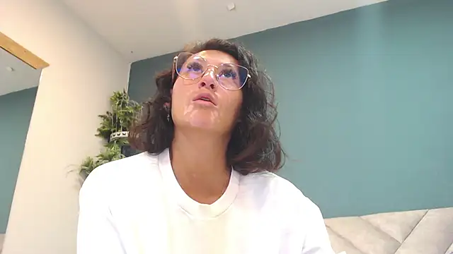 SharisWillian online show from April 15, 3:51 am