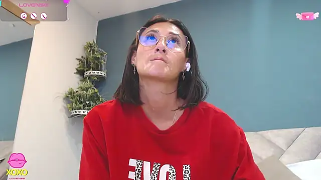 SharisWillian online show from April 24, 3:20 am