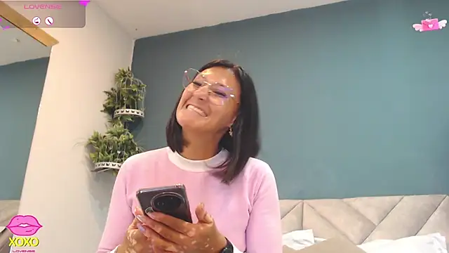 SharisWillian online show from April 20, 3:42 am