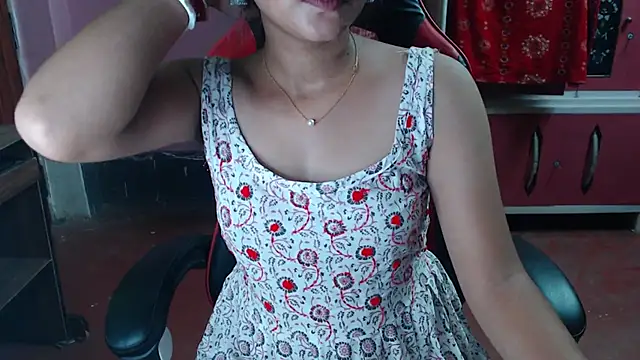 Snapshot of Angel_Alison_ chatting on October 19, 6:54 pm Angel Alison online show from October 19, 6:54 pm