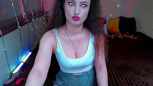 LizaSenri online show from October 4, 7:03 am