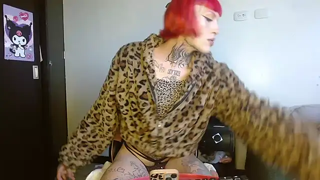 charlotbelucci  online show from April 26, 9:56 pm