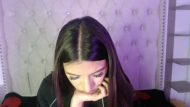Snapshot of Abril_Squirt chatting on October 13, 3:20 am Abril Squirt online show from October 13, 3:20 am