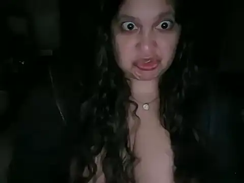 MelanieFawker online show from November 30, 3:32 am