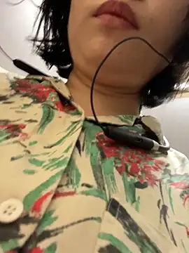 Eliza-E online show from March 2, 6:03 am