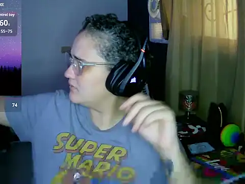 Snapshot of lolalicious_758 chatting on September 26, 9:45 pm lolalicious 758 online show from September 26, 9:45 pm