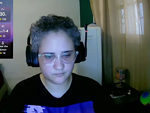 Snapshot of lolalicious_758 chatting on September 13, 5:54 pm lolalicious 758 online show from September 13, 5:54 pm