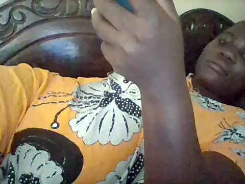 missarpie online show from April 21, 6:09 am