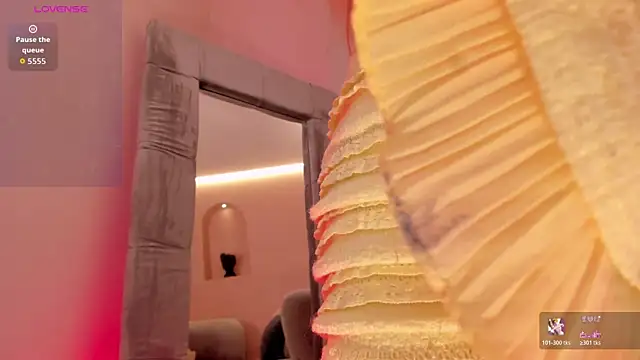 HannaConnor  online show from November 10, 12:06 am