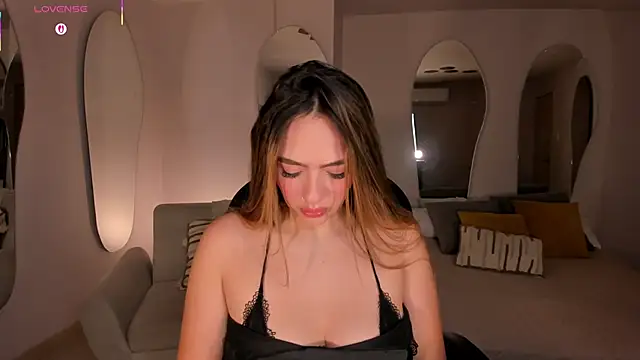 BellaRose X online show from February 15, 7:51 am