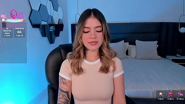 ViolettHansson online show from October 15, 7:05 pm