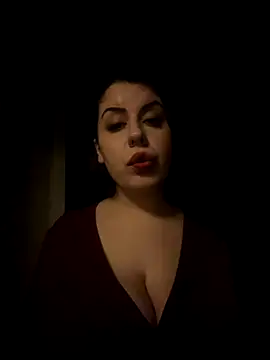 Snapshot of holyeroticss chatting on October 3, 12:49 am holyeroticss online show from October 3, 12:49 am