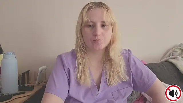 Glitch Witch online show from July 9, 5:48 pm