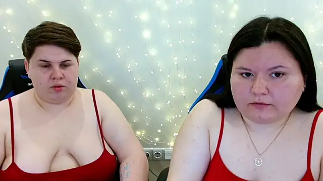 BeckyAndHellen online show from June 8, 8:48 am
