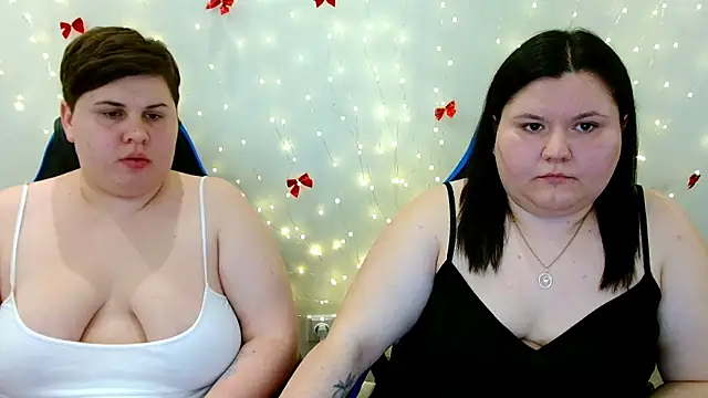 BeckyAndHellen online show from January 16, 7:21 pm