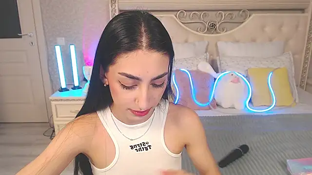 Lina Robbins online show from March 11, 2:49 am