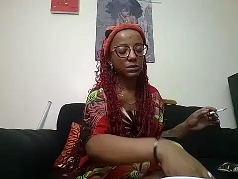 hoely grail01 online show from May 14, 11:21 pm