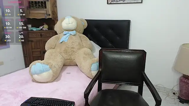 alexia 87 online show from April 25, 3:42 am