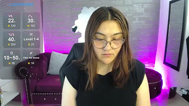 conniejames m online show from April 22, 2:03 pm