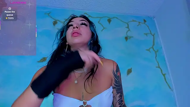 SaturnooStonee online show from February 16, 2:22 am