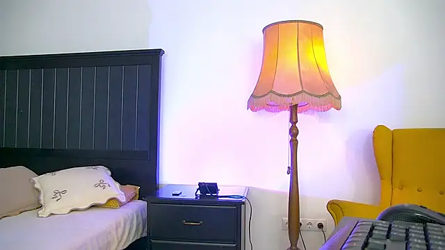 Yanira Muslim online show from April 23, 4:09 am