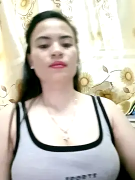 NgocQuyen2K online show from December 2, 7:10 am