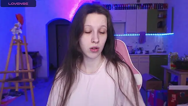 ur kitty   online show from May 31, 1:06 pm