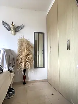 dakota le online show from October 31, 2:21 pm