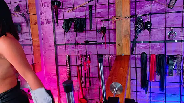 alexia aitanaa  online show from April 27, 2:19 am