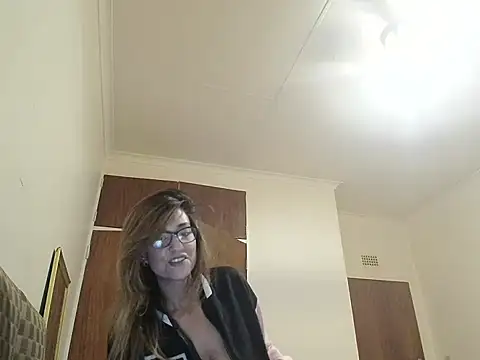 karmicQueen669 online show from April 29, 12:03 am