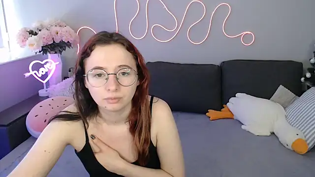 Mini Diva online show from March 7, 9:16 am