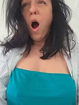 lovewildguy1 online show from April 25, 5:43 am