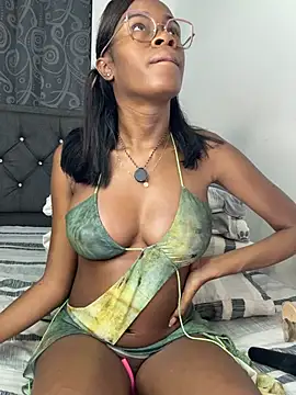 Nayah Dussa1 online show from May 16, 1:52 am