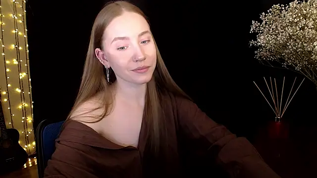 SindiWatsoon online show from March 8, 5:50 pm