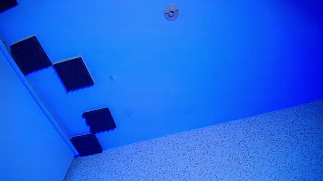 luly pink online show from April 8, 5:53 am