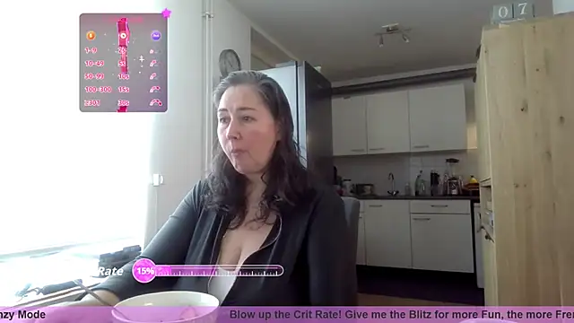 MilfGina online show from November 7, 9:04 am