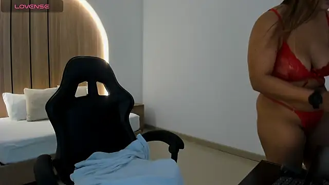 zoe danae  online show from March 27, 12:28 pm