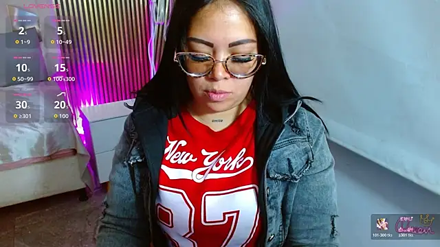 martinna tay online show from June 10, 4:22 am