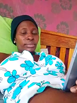 LOVELY-2BERRY online show from January 13, 6:52 am