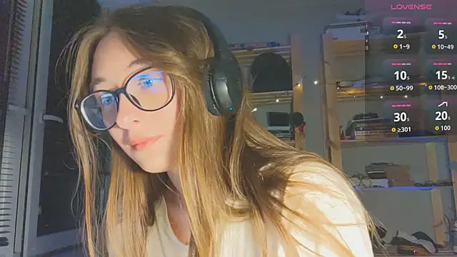 monlight  dana online show from September 12, 9:00 pm