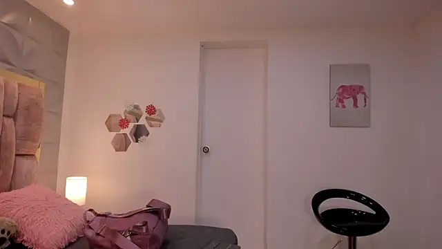 Charlotte Ice1 online show from March 18, 4:01 pm