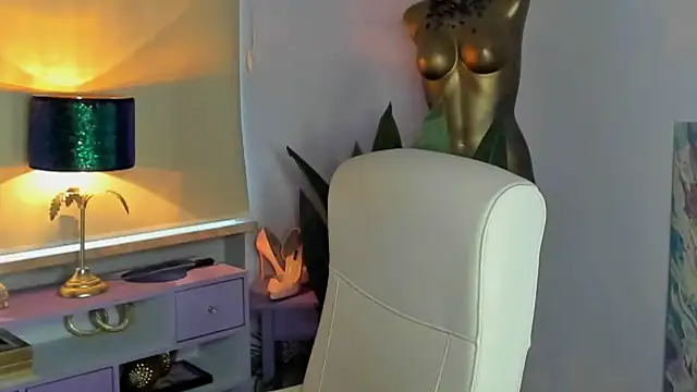 sarah perfect online show from October 6, 2:01 pm