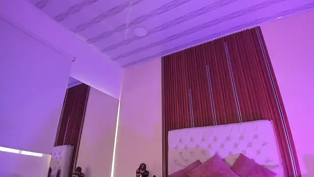 sweetty paulina online show from April 27, 1:30 pm