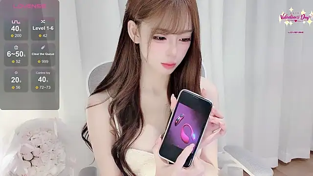 Yuuuuuly online show from April 22, 2:36 pm